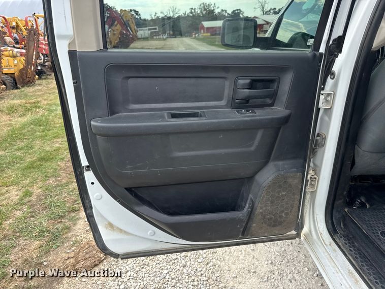 image for item EN0563 2016 RAM 2500 Crew Cab utility bed pickup truck