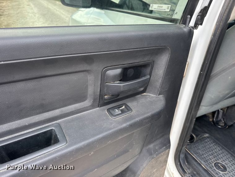 image for item EN0563 2016 RAM 2500 Crew Cab utility bed pickup truck