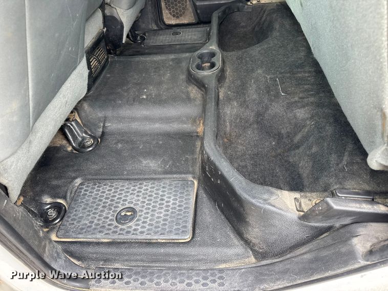 image for item EN0563 2016 RAM 2500 Crew Cab utility bed pickup truck