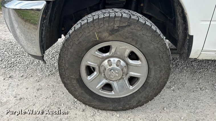 image for item EN0563 2016 RAM 2500 Crew Cab utility bed pickup truck