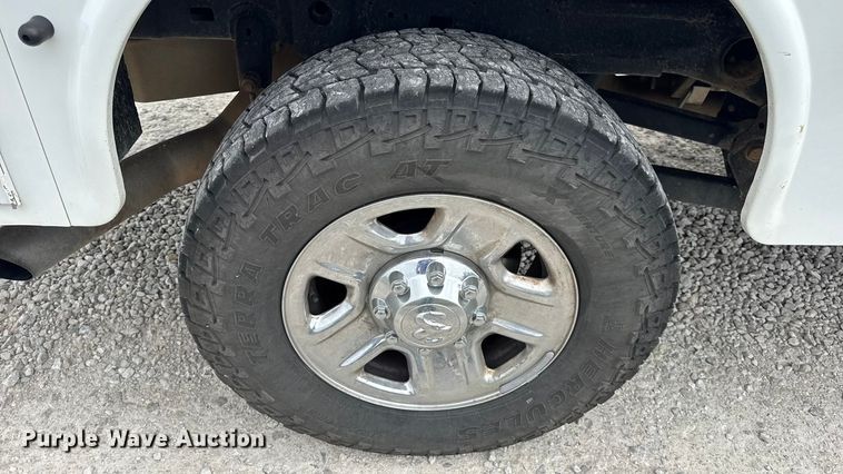 image for item EN0563 2016 RAM 2500 Crew Cab utility bed pickup truck