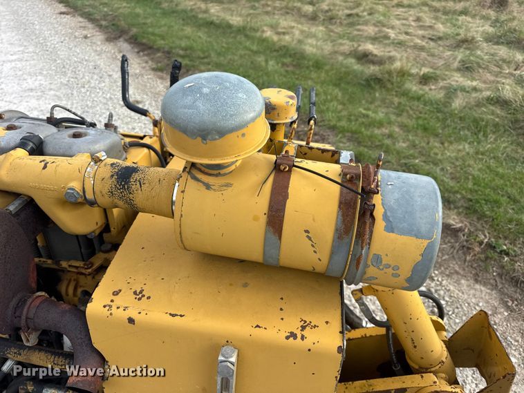 image for item EN0564 1992 Vermeer LM35 trencher