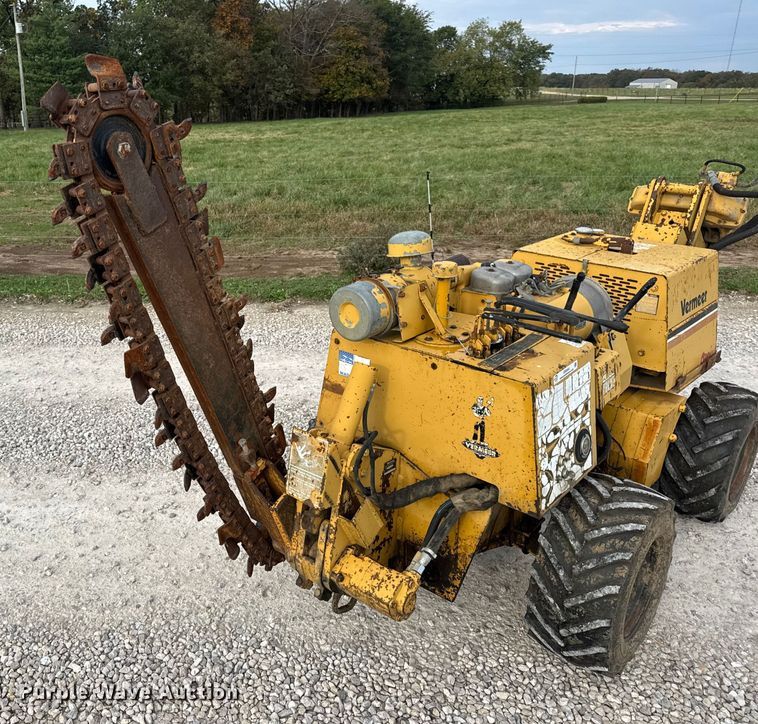 image for item EN0564 1992 Vermeer LM35 trencher