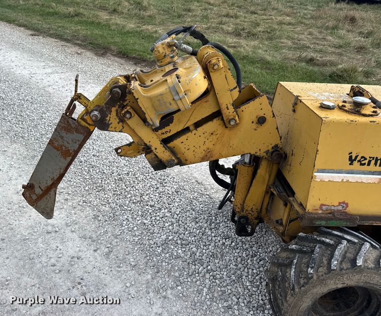 image for item EN0564 1992 Vermeer LM35 trencher