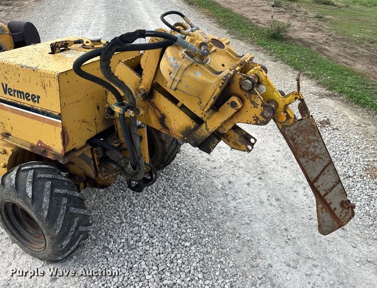 image for item EN0564 1992 Vermeer LM35 trencher