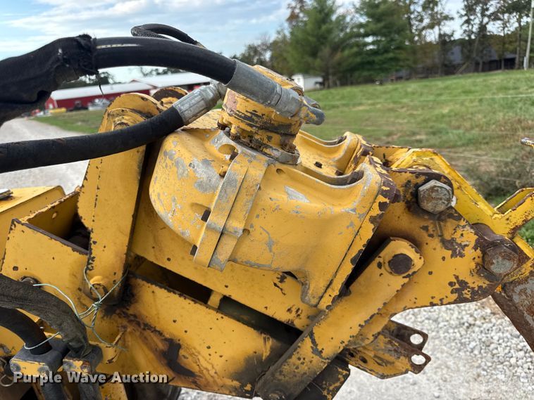 image for item EN0564 1992 Vermeer LM35 trencher