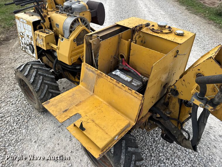 image for item EN0564 1992 Vermeer LM35 trencher
