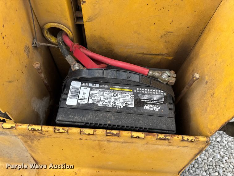 image for item EN0564 1992 Vermeer LM35 trencher