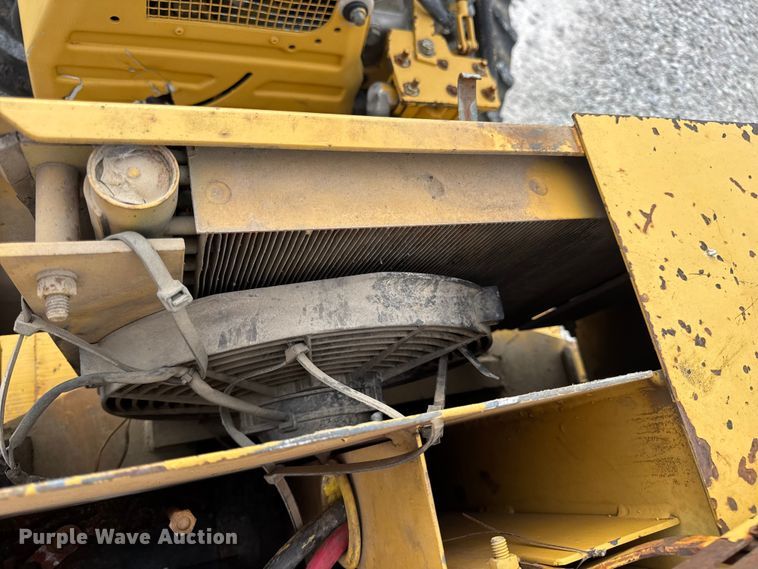 image for item EN0564 1992 Vermeer LM35 trencher