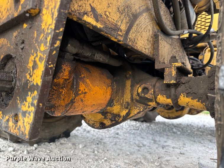 image for item EN0564 1992 Vermeer LM35 trencher