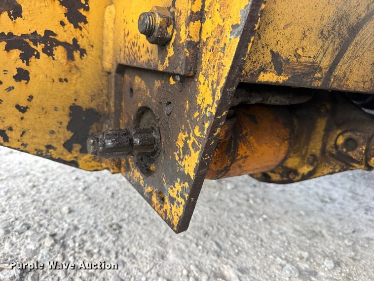 image for item EN0564 1992 Vermeer LM35 trencher