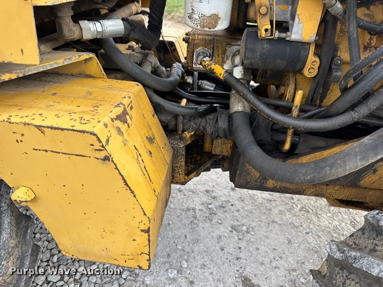 image for item EN0564 1992 Vermeer LM35 trencher