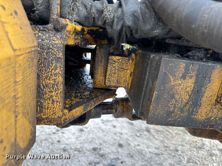 image for item EN0564 1992 Vermeer LM35 trencher