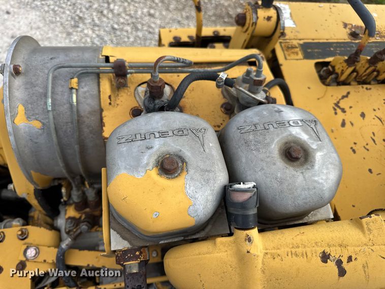 image for item EN0564 1992 Vermeer LM35 trencher