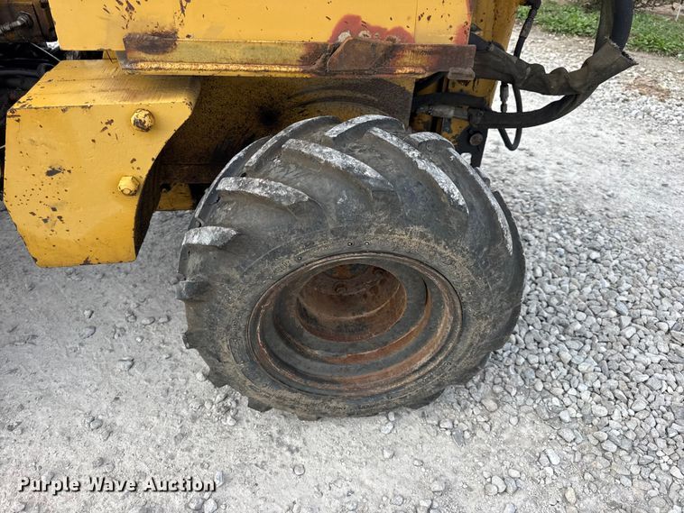 image for item EN0564 1992 Vermeer LM35 trencher