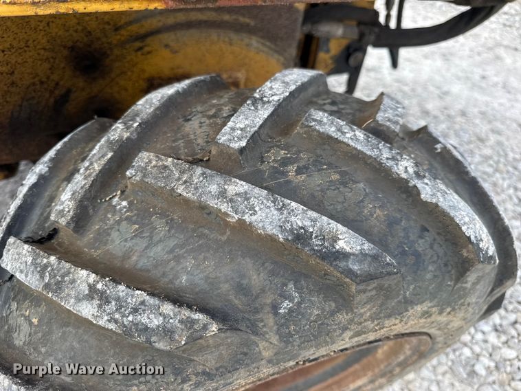 image for item EN0564 1992 Vermeer LM35 trencher