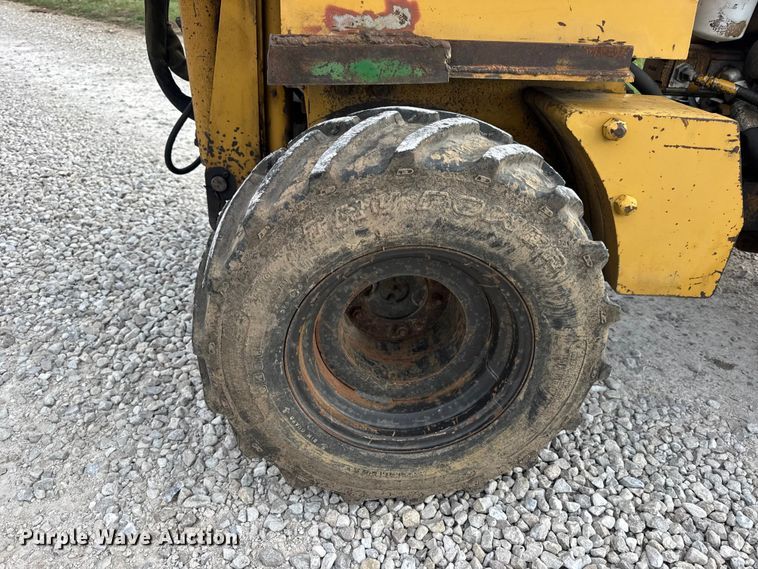 image for item EN0564 1992 Vermeer LM35 trencher