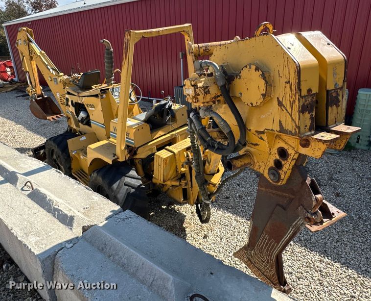 image for item EN0565 2002 Vermeer V120 vibratory cable plow