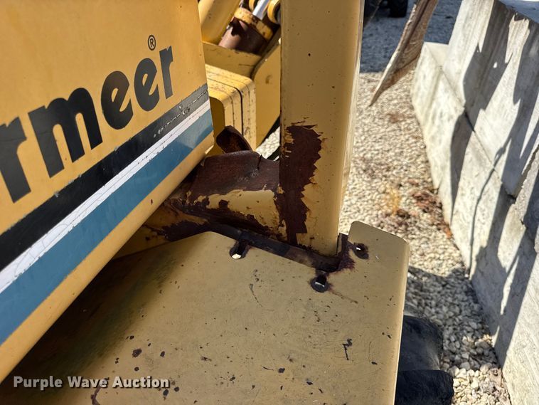 image for item EN0565 2002 Vermeer V120 vibratory cable plow