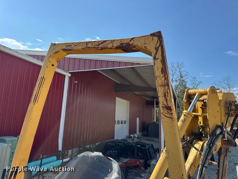 image for item EN0565 2002 Vermeer V120 vibratory cable plow