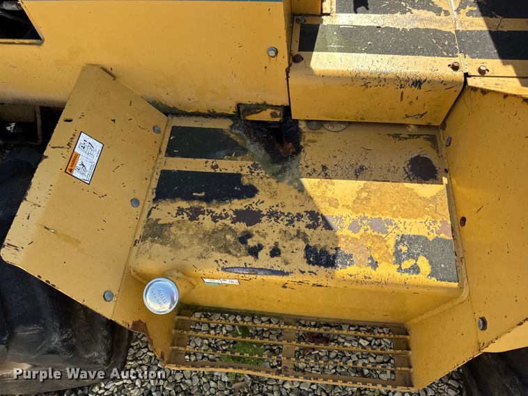 image for item EN0565 2002 Vermeer V120 vibratory cable plow