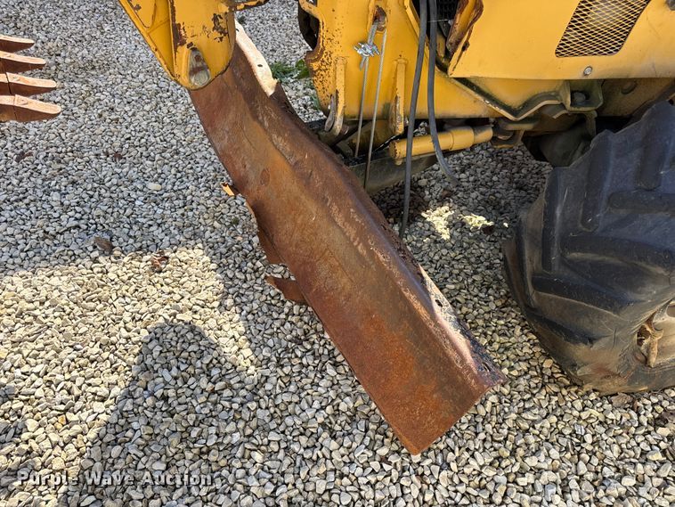 image for item EN0565 2002 Vermeer V120 vibratory cable plow