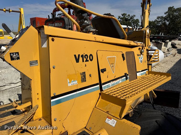 image for item EN0565 2002 Vermeer V120 vibratory cable plow