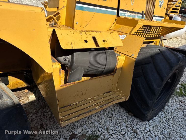 image for item EN0565 2002 Vermeer V120 vibratory cable plow