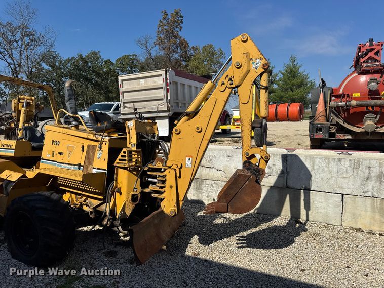 image for item EN0565 2002 Vermeer V120 vibratory cable plow