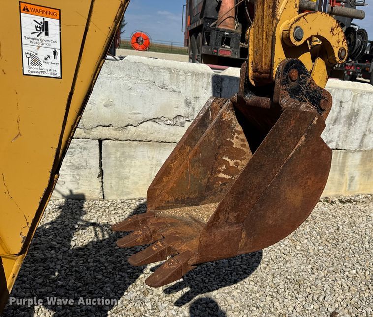 image for item EN0565 2002 Vermeer V120 vibratory cable plow