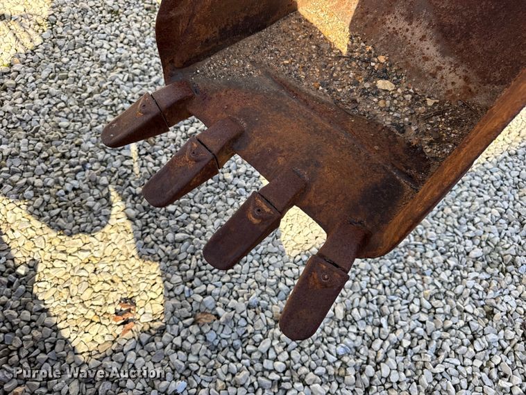 image for item EN0565 2002 Vermeer V120 vibratory cable plow