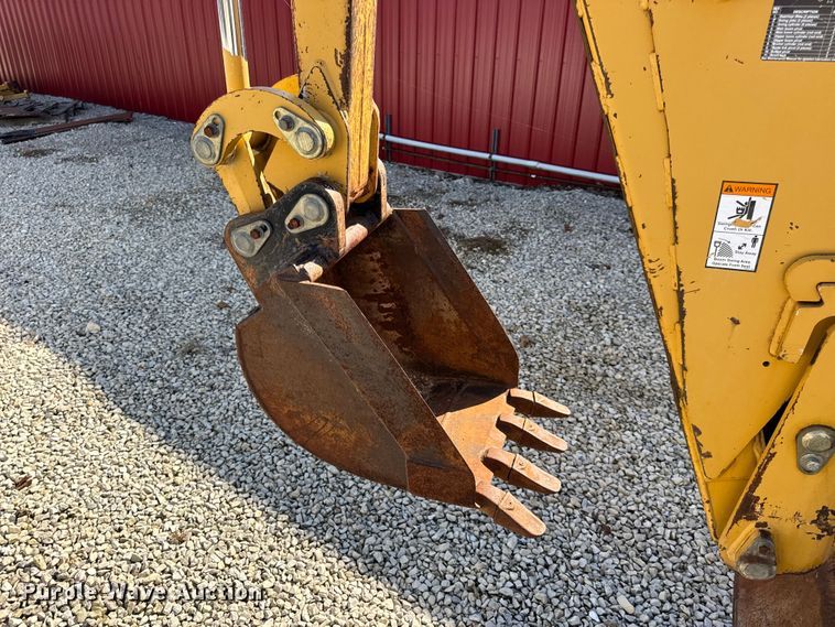 image for item EN0565 2002 Vermeer V120 vibratory cable plow