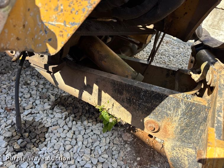 image for item EN0565 2002 Vermeer V120 vibratory cable plow