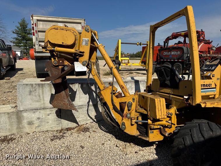 image for item EN0565 2002 Vermeer V120 vibratory cable plow