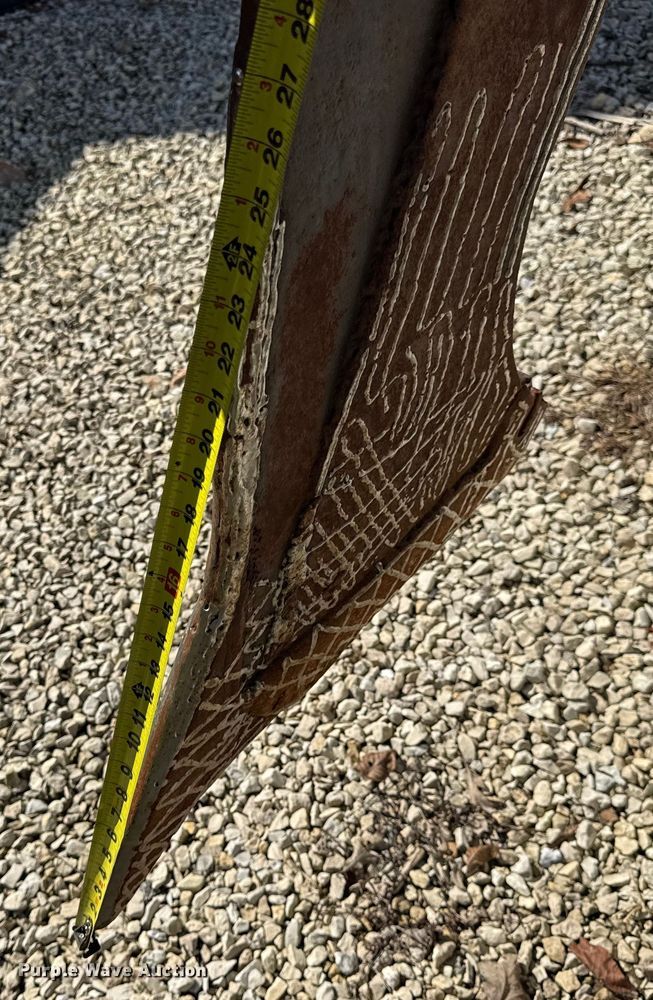 image for item EN0565 2002 Vermeer V120 vibratory cable plow