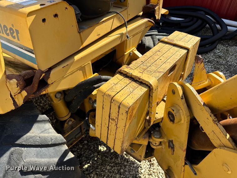 image for item EN0565 2002 Vermeer V120 vibratory cable plow