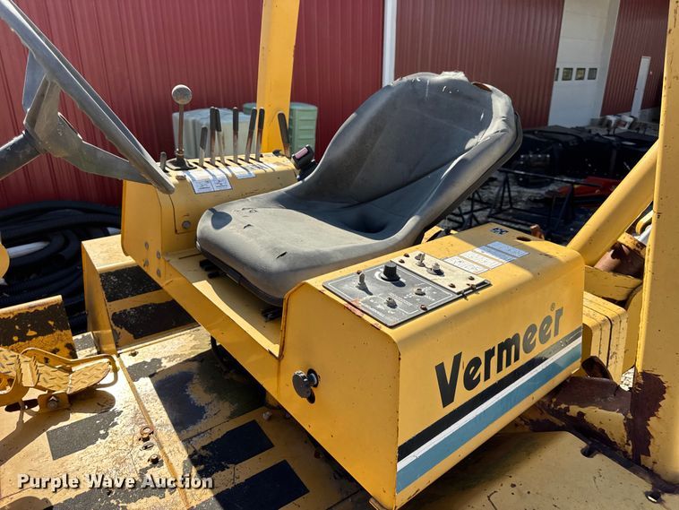 image for item EN0565 2002 Vermeer V120 vibratory cable plow