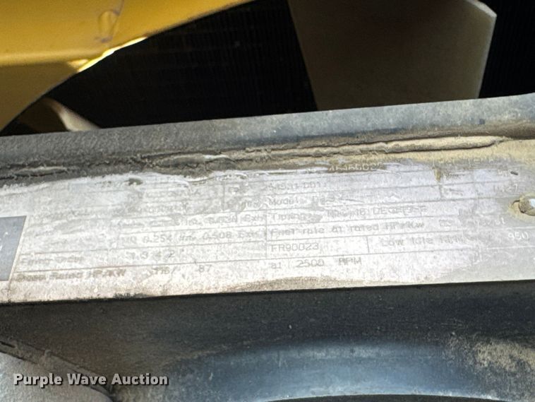 image for item EN0565 2002 Vermeer V120 vibratory cable plow