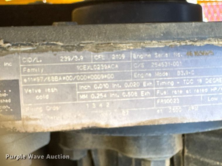 image for item EN0565 2002 Vermeer V120 vibratory cable plow