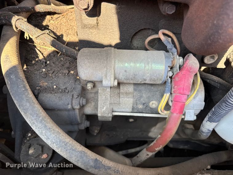 image for item EN0565 2002 Vermeer V120 vibratory cable plow