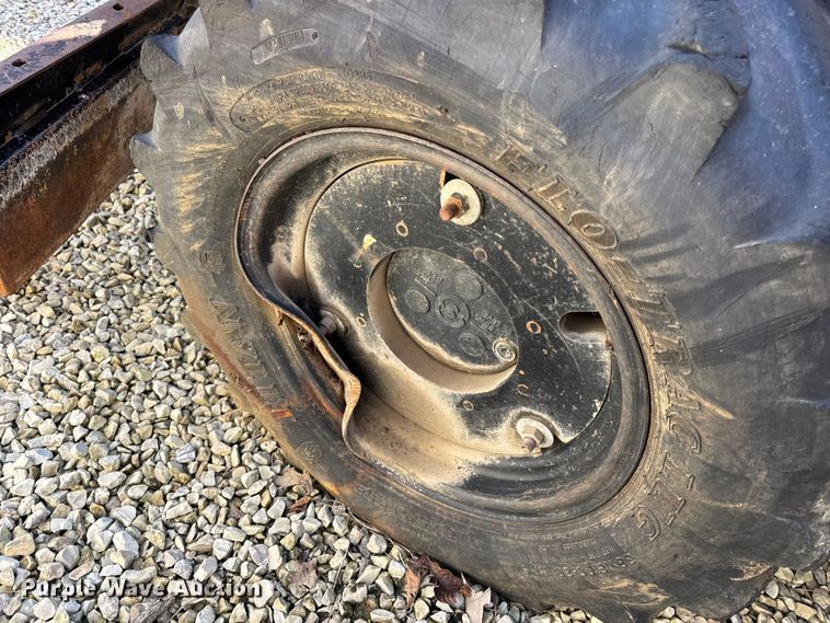 image for item EN0565 2002 Vermeer V120 vibratory cable plow