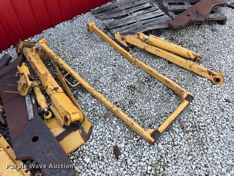 image for item EN0565 2002 Vermeer V120 vibratory cable plow