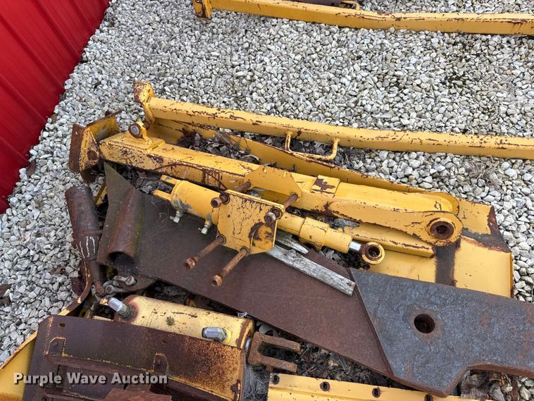 image for item EN0565 2002 Vermeer V120 vibratory cable plow