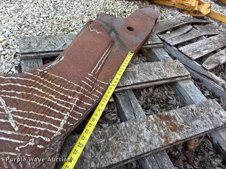 image for item EN0565 2002 Vermeer V120 vibratory cable plow