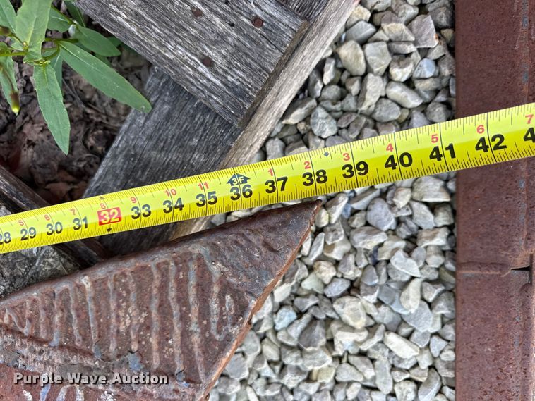 image for item EN0565 2002 Vermeer V120 vibratory cable plow