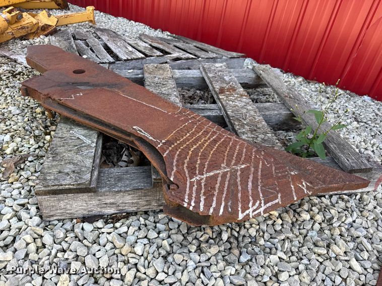 image for item EN0565 2002 Vermeer V120 vibratory cable plow