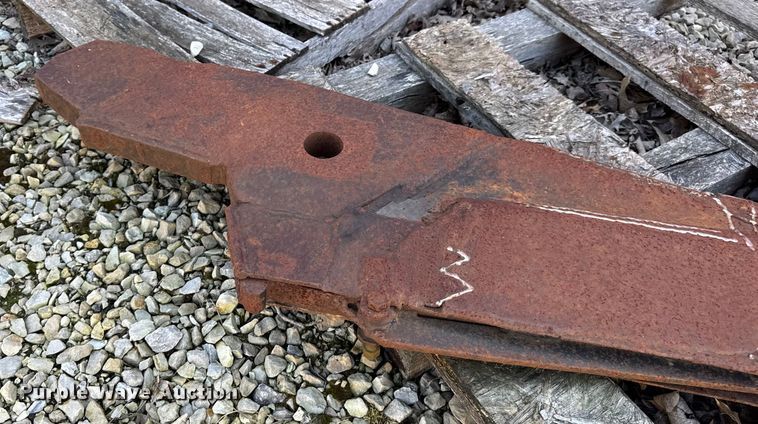 image for item EN0565 2002 Vermeer V120 vibratory cable plow