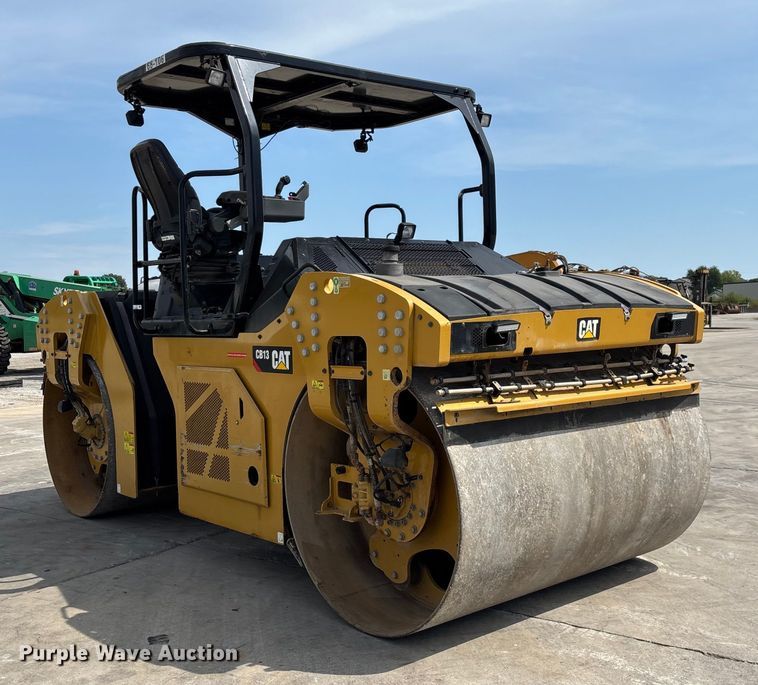 COMPACTADOR 2019 CATERPILLAR CB13