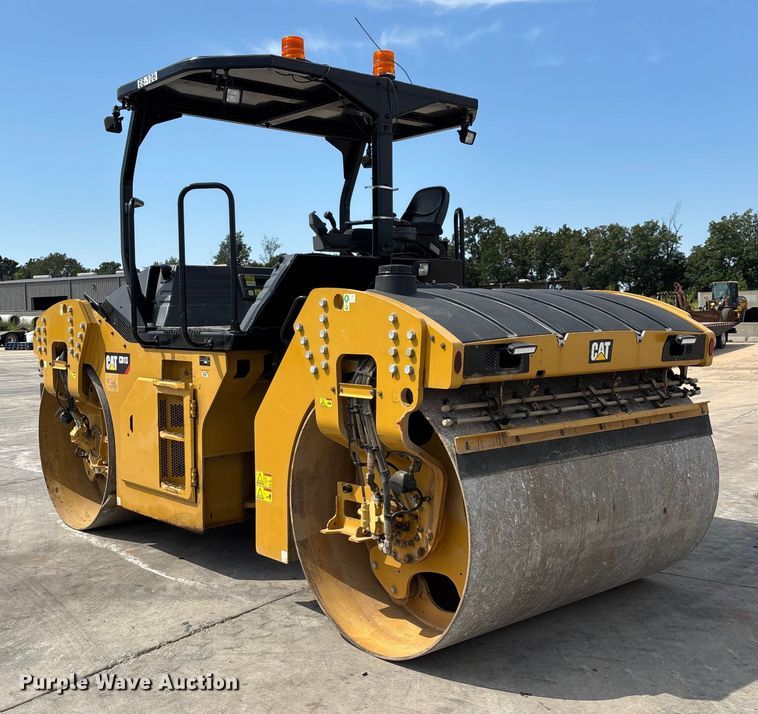 image for item EN5590 2019 Caterpillar CB13 double drum vibratory roller