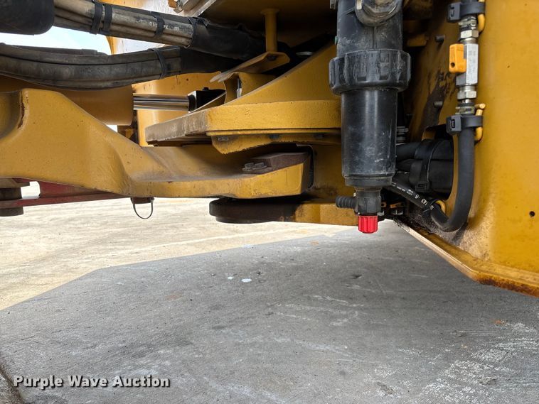 image for item EN5590 2019 Caterpillar CB13 double drum vibratory roller